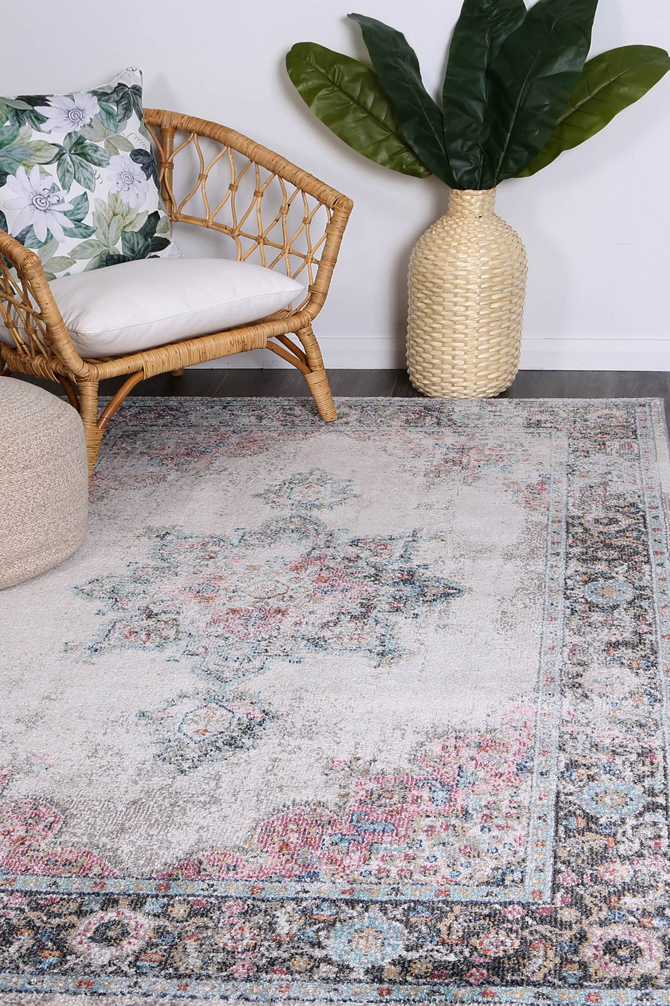 brentwood-transitional-cream-rug 160x230 - Cosy Abode