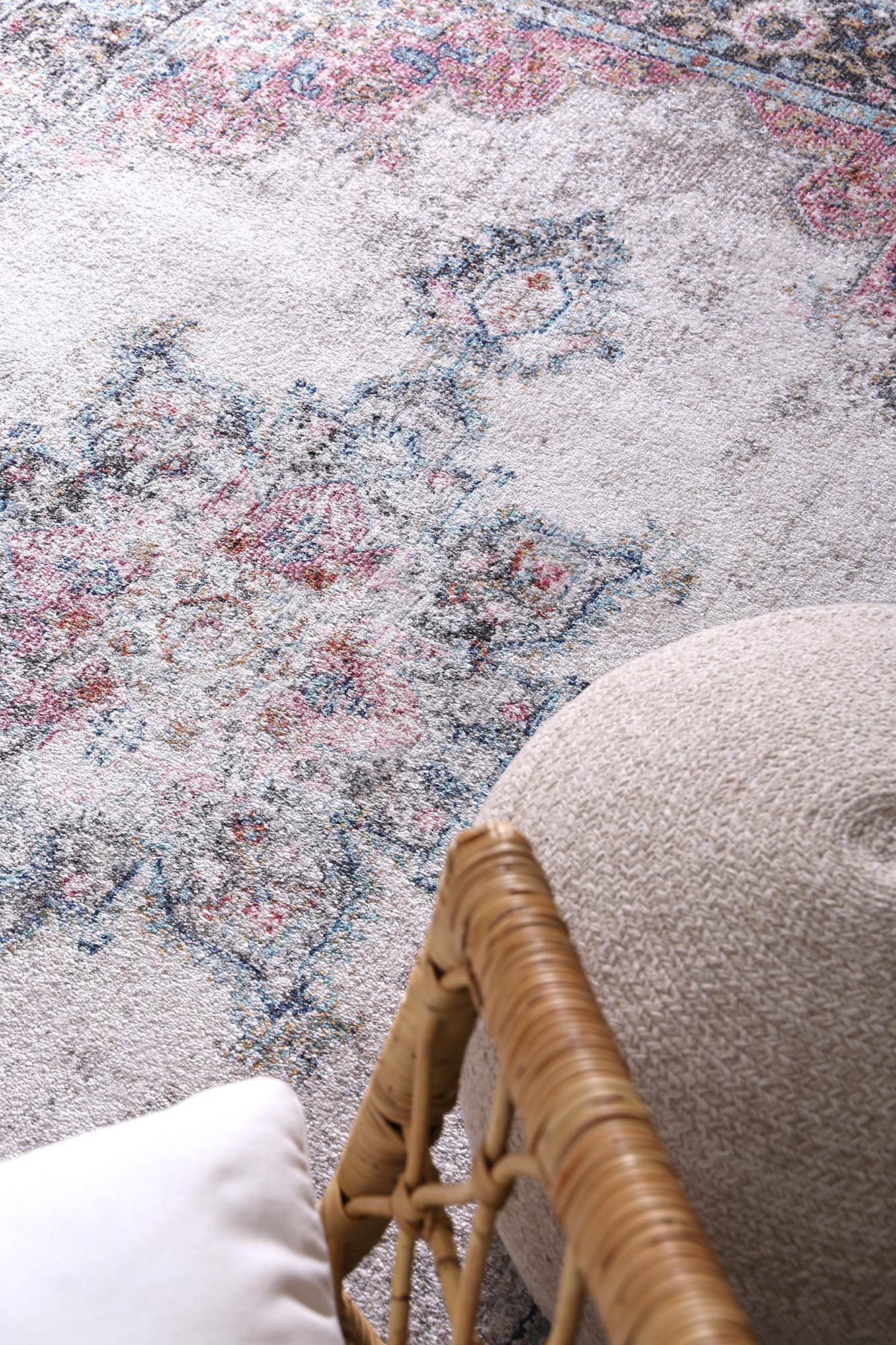 brentwood-transitional-cream-rug 160x230 - Cosy Abode