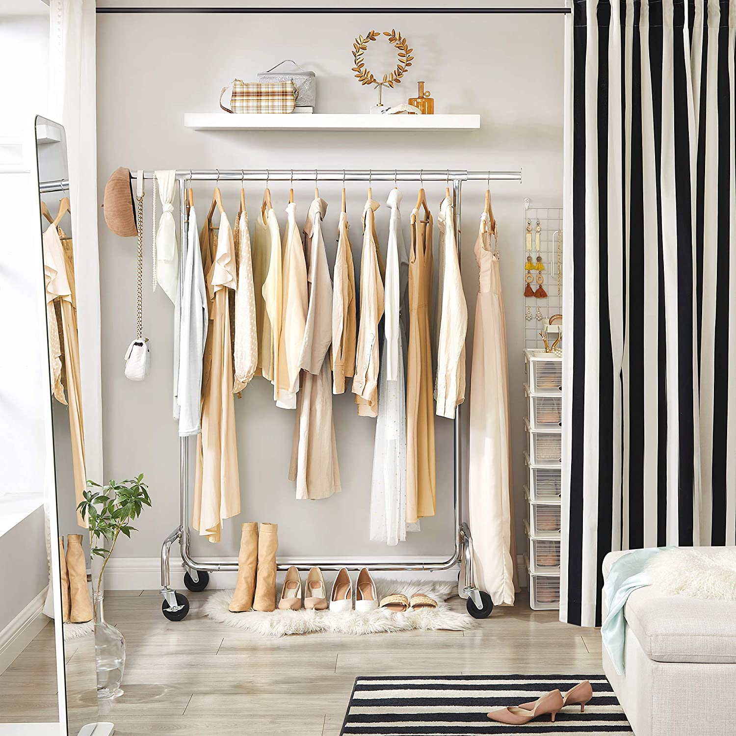 Clothes Rack Wheels Chrome Extendable, 136 kg load - Cosy Abode
