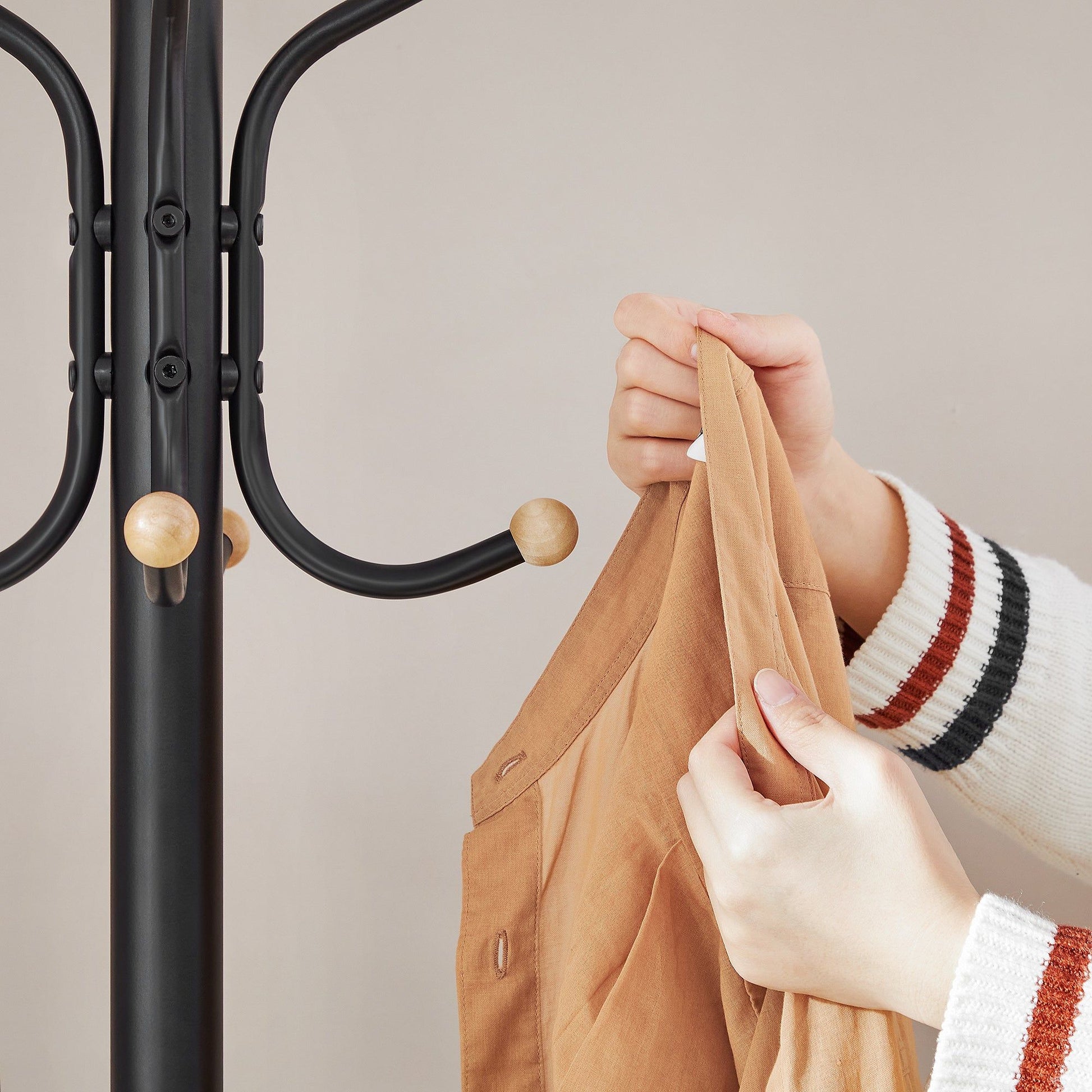 Black Metal Coat Rack, Hall Tree, 182cm Tall - Cosy Abode