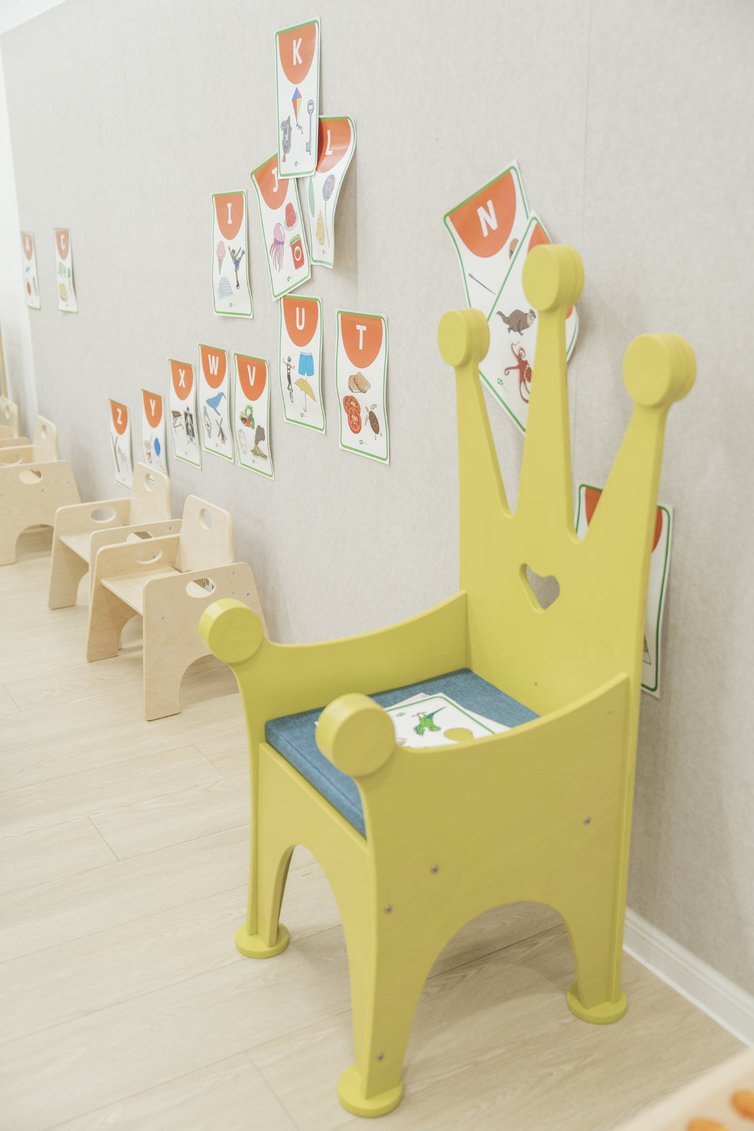 Jooyes Wooden Kids Chair Crown - Green - Cosy Abode