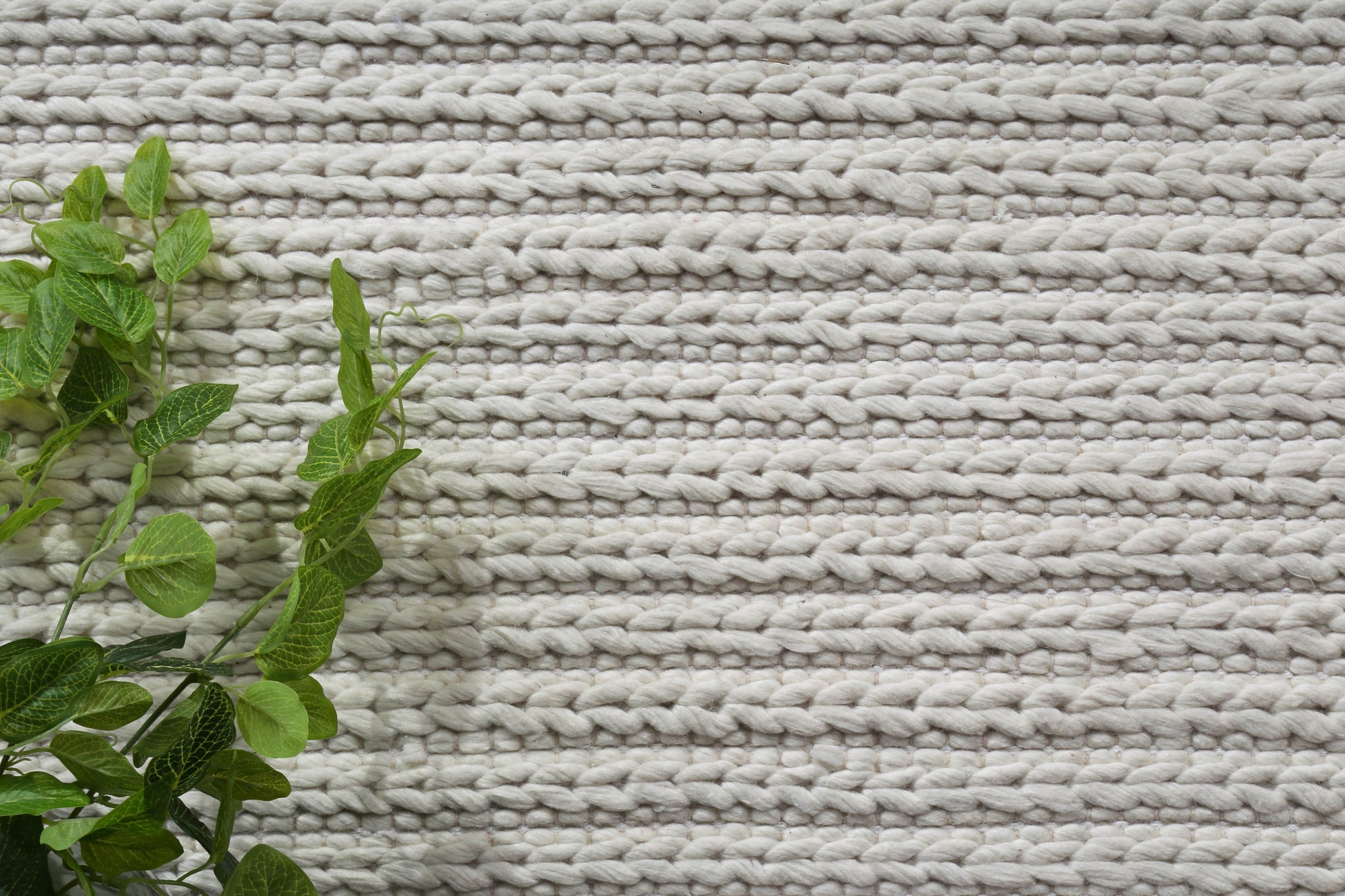 Harlow Cue White Wool Blend Rug 160x230 - Cosy Abode