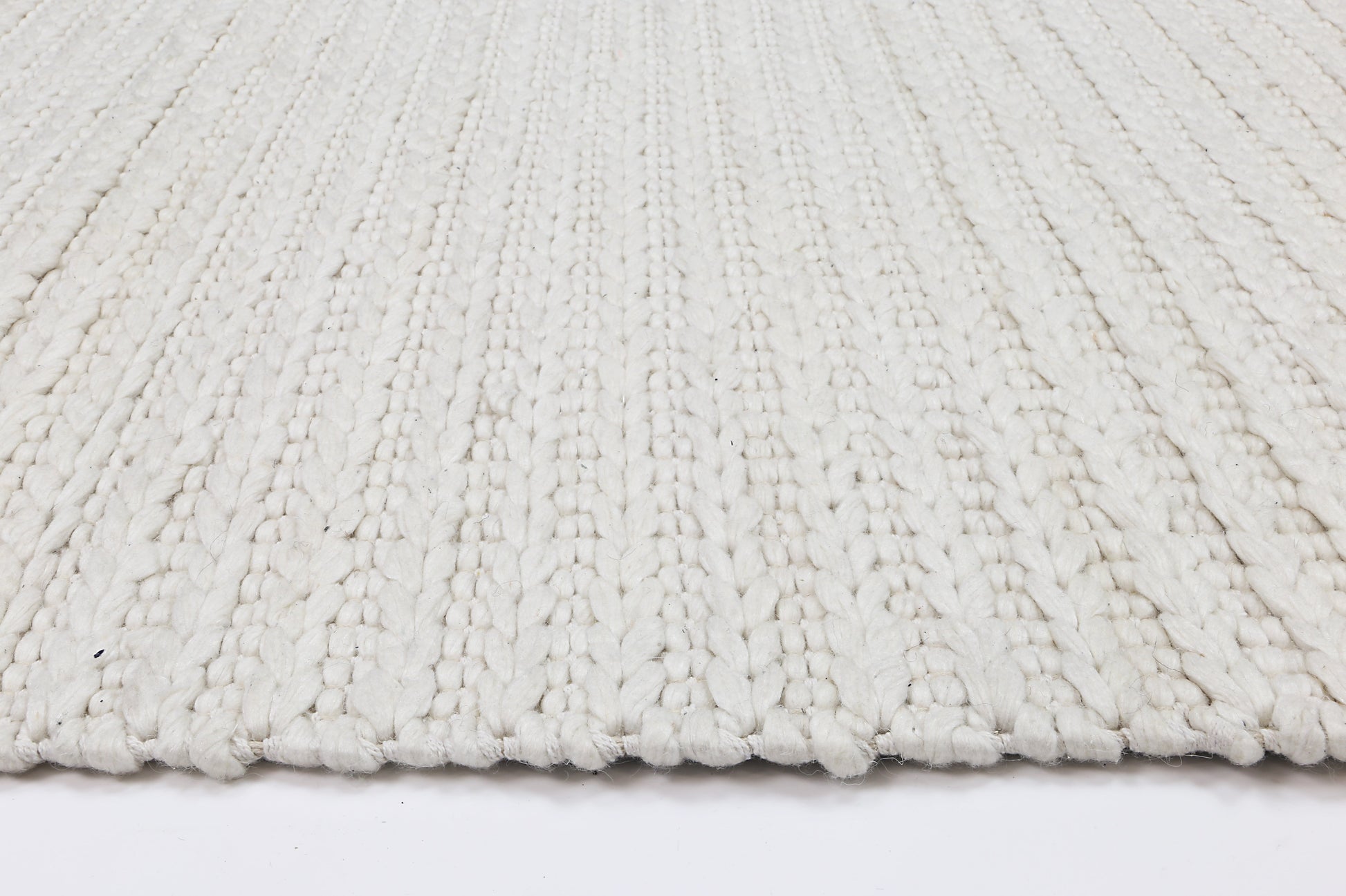 Harlow Cue White Wool Blend Rug 160x230 - Cosy Abode