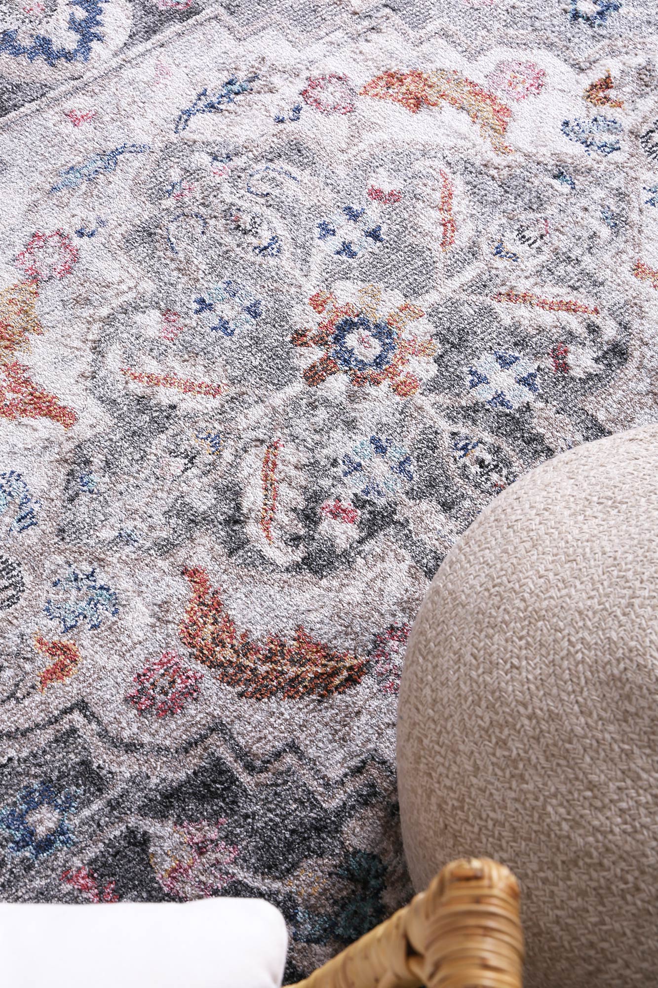 alexander-transitional-grey-rug 200x290 - Cosy Abode